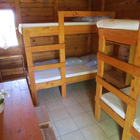 Nyirfaliget Lovaskemping Es Turistahaz Hotel นีเรกฮาซา ภายนอก รูปภาพ